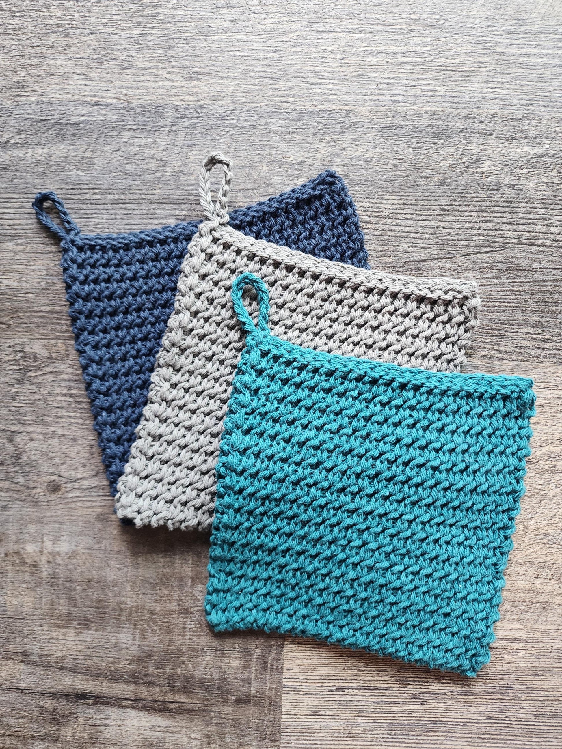Hand-Crocheted Cotton Pot Holder: Rustic Kitchen Decor