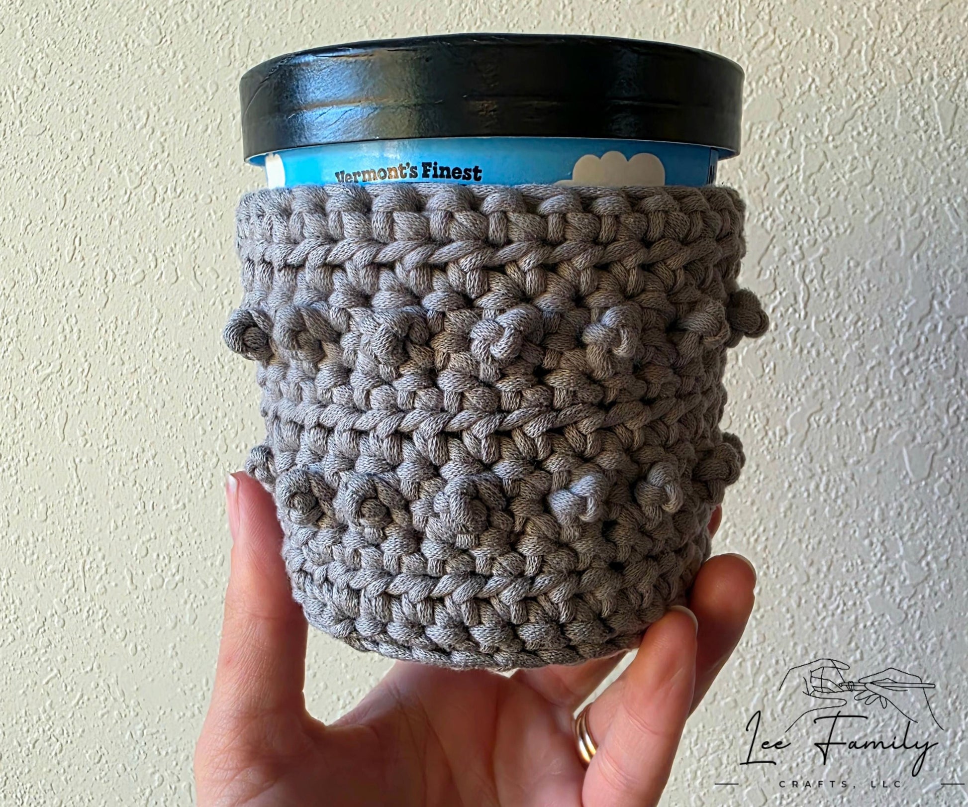 Hand-Crocheted Pint Ice Cream Cozy: Cotton-Nylon Blend Ramen Cozy