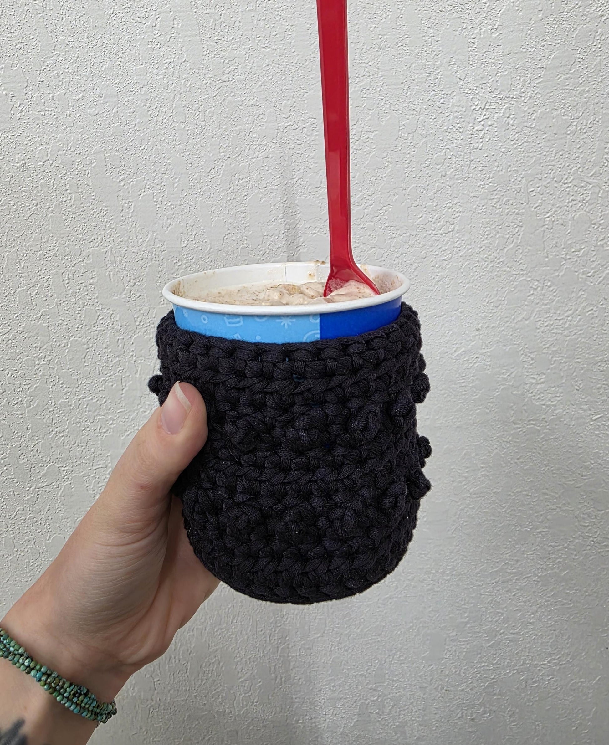 Hand-Crocheted Pint Ice Cream Cozy: Cotton-Nylon Blend Ramen Cozy