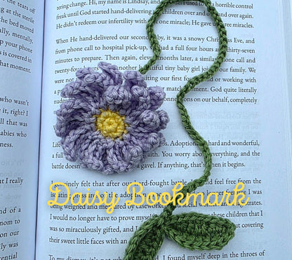 Crochet Daisy Bookmark – Handmade Flower Book Accessory