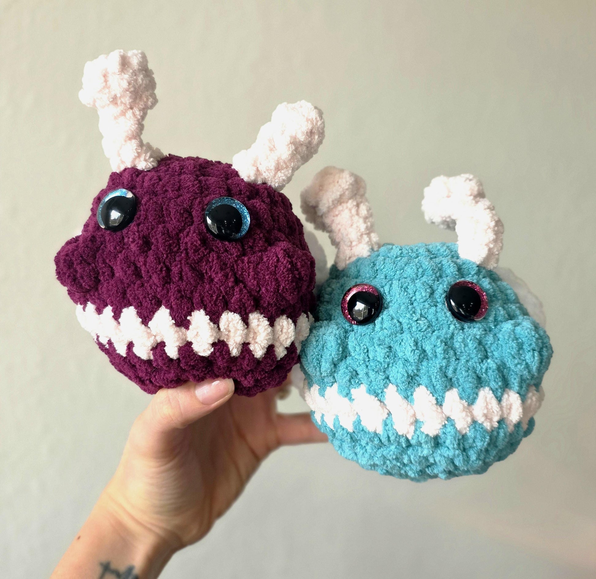 Crocheted Love Bug Plushy: Valentine's Day Amigurumi