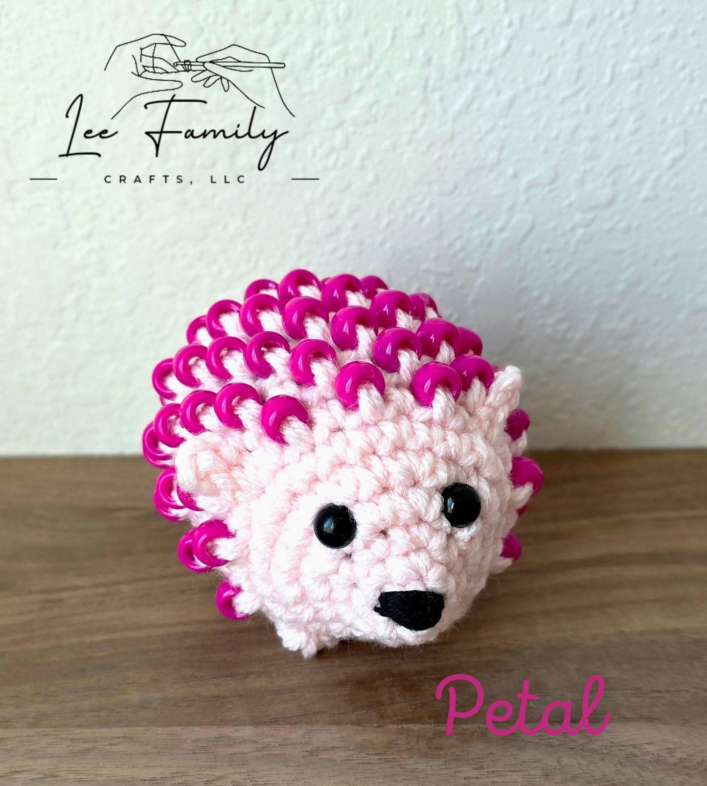 Crocheted Beaded Hedgehog Fidget Toy – Sensory Desk Pet, Valentine's Gift